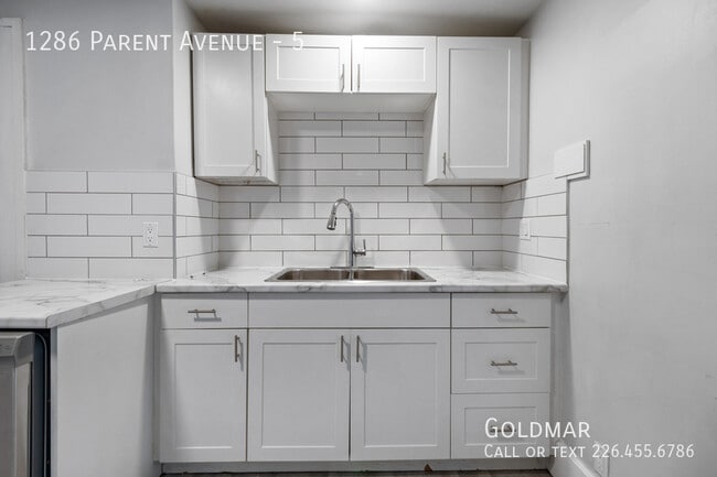 Photo - 1286 Parent Av Unit 5