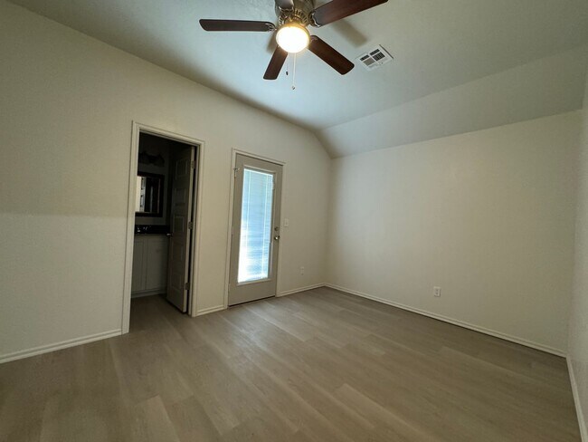 Photo - 1313 SW Wisconsin Ave Unidad 1313 SW Wisconsin Apt A