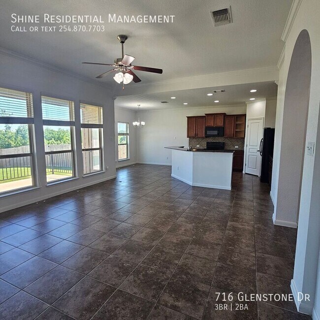 Photo - 716 Glenstone Dr