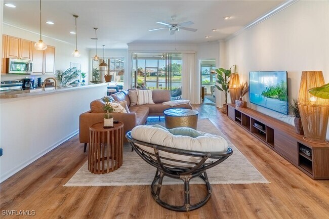 Photo - 1896 Crestview Way