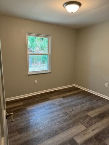 Photo - 6310 Raymond Ter