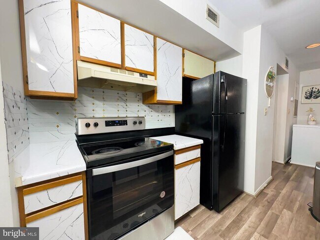 Photo - 13560 Lord Sterling Pl Unit 9-4