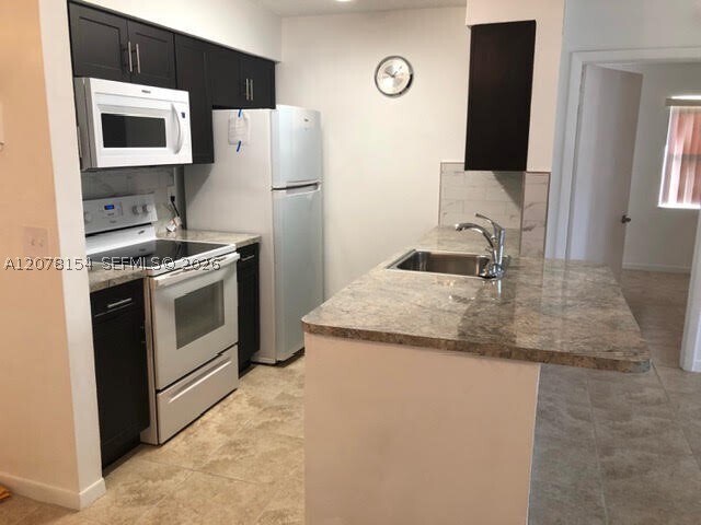 Photo - 700 NW 103rd Terrace Unit 101