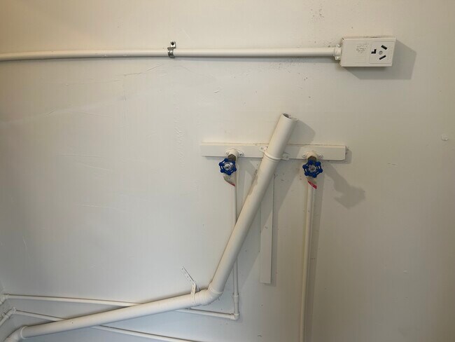 Photo - 2550 W Baltimore St House