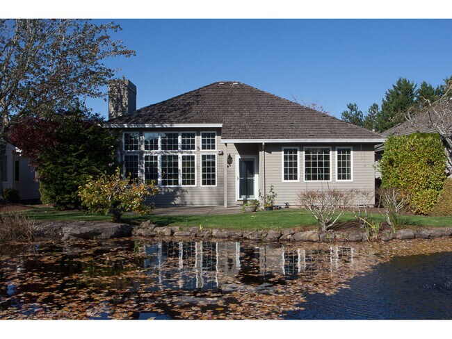 Photo - 16090 NW Birdie Ln