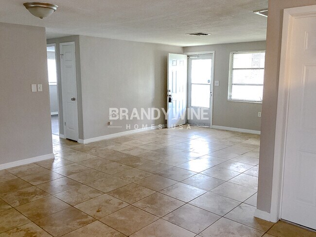 Photo - 7317 Oak Crest Dr
