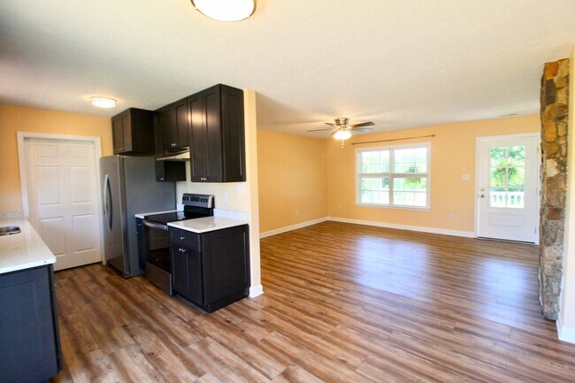 Photo - Stunning Home with Breathtaking Blue Ridge Mountain Views!   3 Bedrooms | 2 Baths