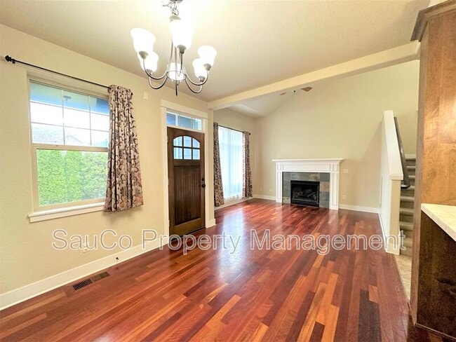 Photo - 727 NE 65th Ct