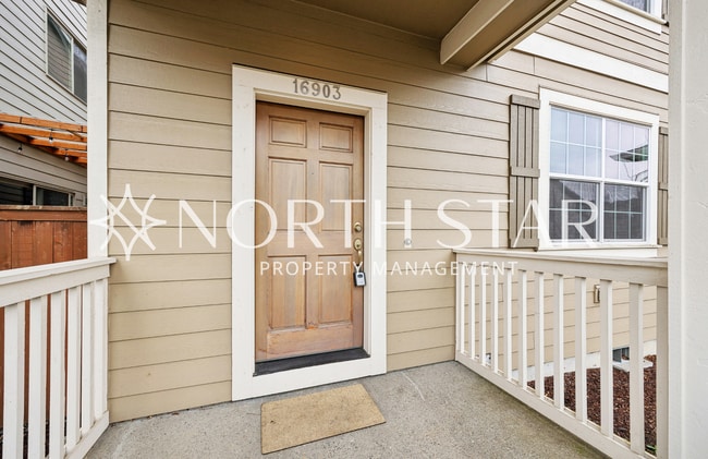 Photo - Vaulted Ceilings, Modern Finishes & Easy Living