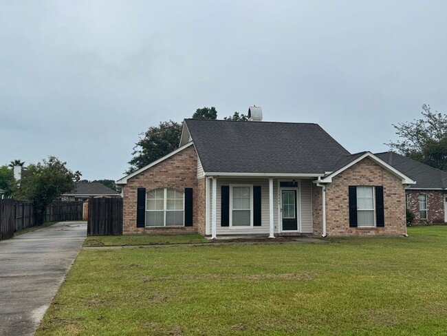 Beautiful Home For Lease In Walker! - Beautiful Home For Lease In Walker!