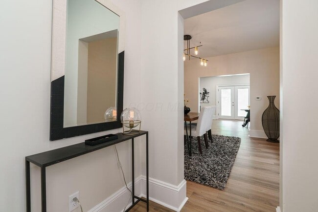 348 E Morrill Ave