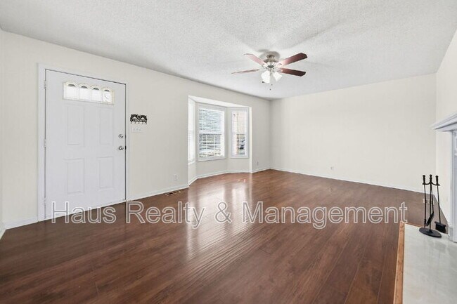 Photo - 1361 Jenny Ln