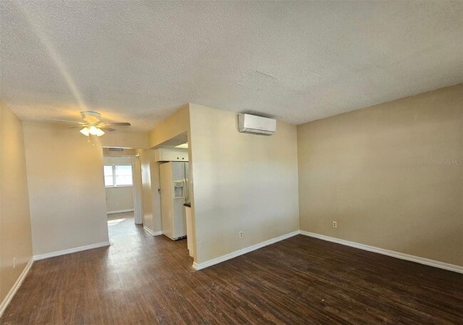 201 Northwest Jefferson Cir N Unit 2