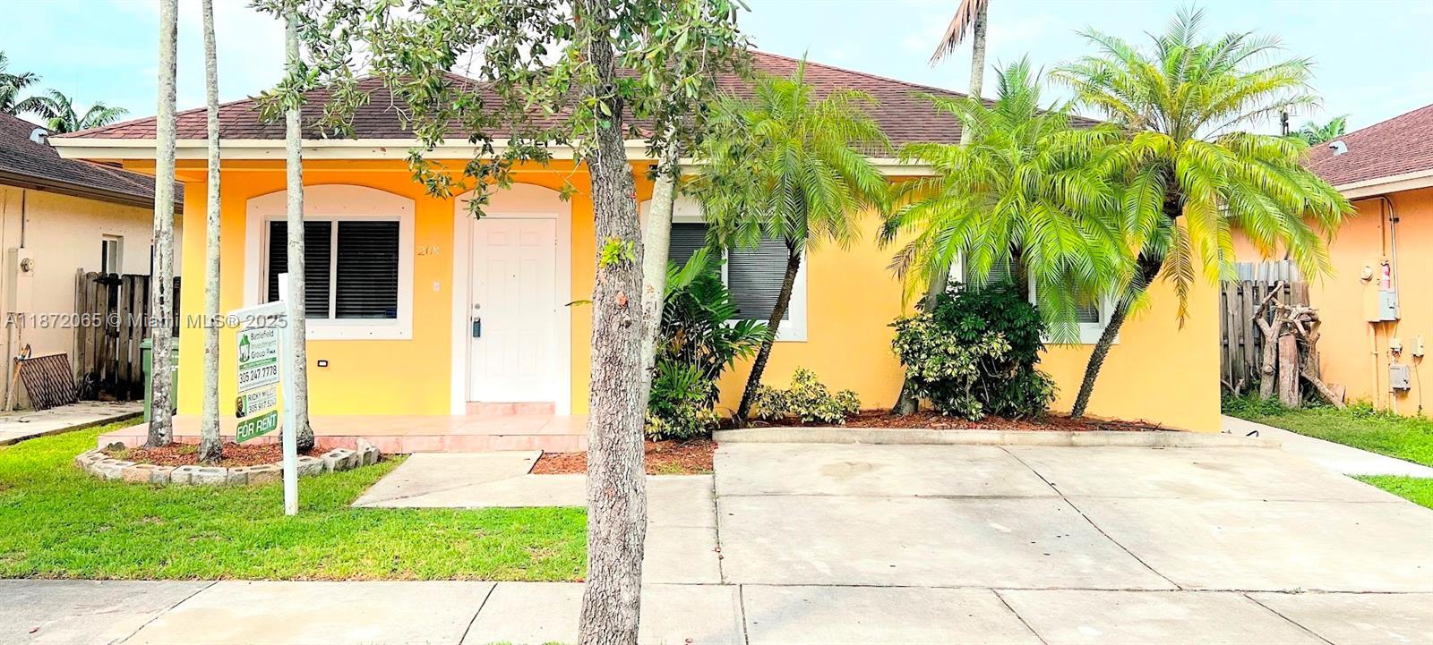 Photo - 208 SW 15th Pl House
