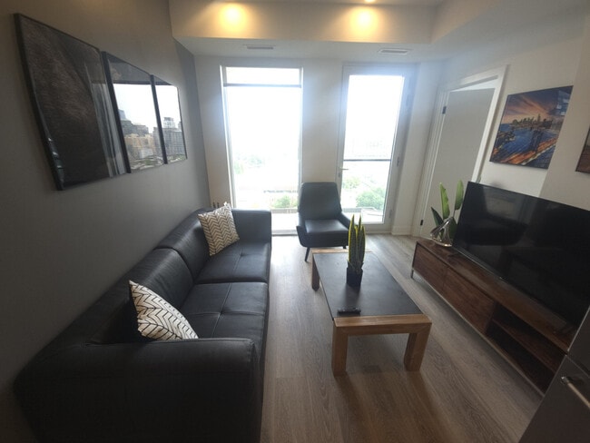 Building Photo - 30 Mutual St Unit ID1375285P