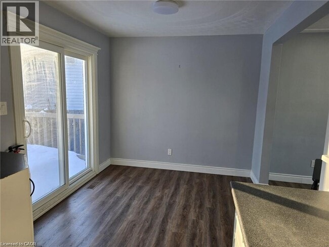 Photo - 593 Mt Anne Dr