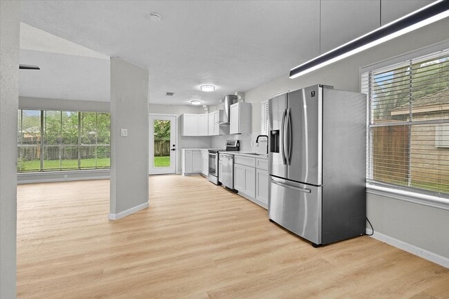 Photo - 2601 Village Circle Dr Dr