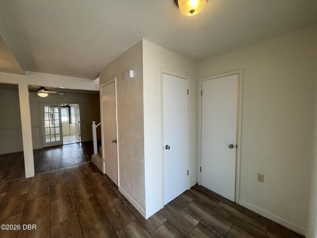 Photo - 1 Fair Oaks Cir