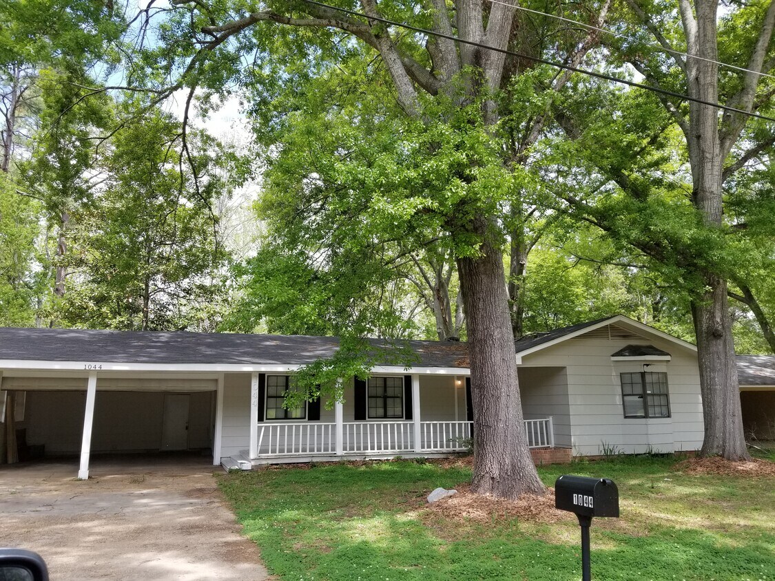 Photo - 1044 Brookley St (Jackson, MS)