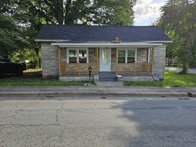 Photo - 203 S Fieldcrest Rd Casa