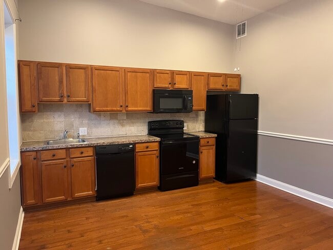 Photo - 925 N 15th St Unidad 3fl