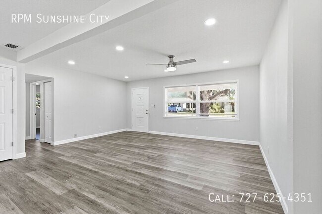 Photo - 1713 Valencia Dr E