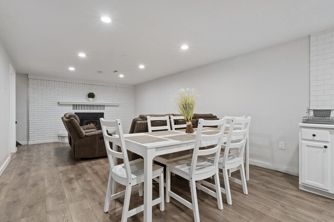 Photo - 1122 W 1300 N St House