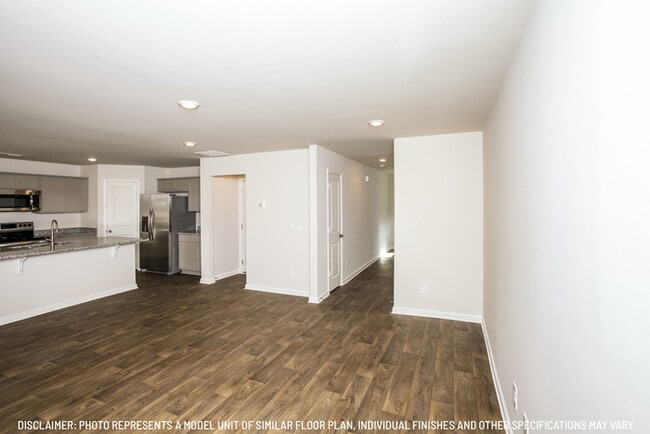 Photo - 313 Flushing Bay Ct