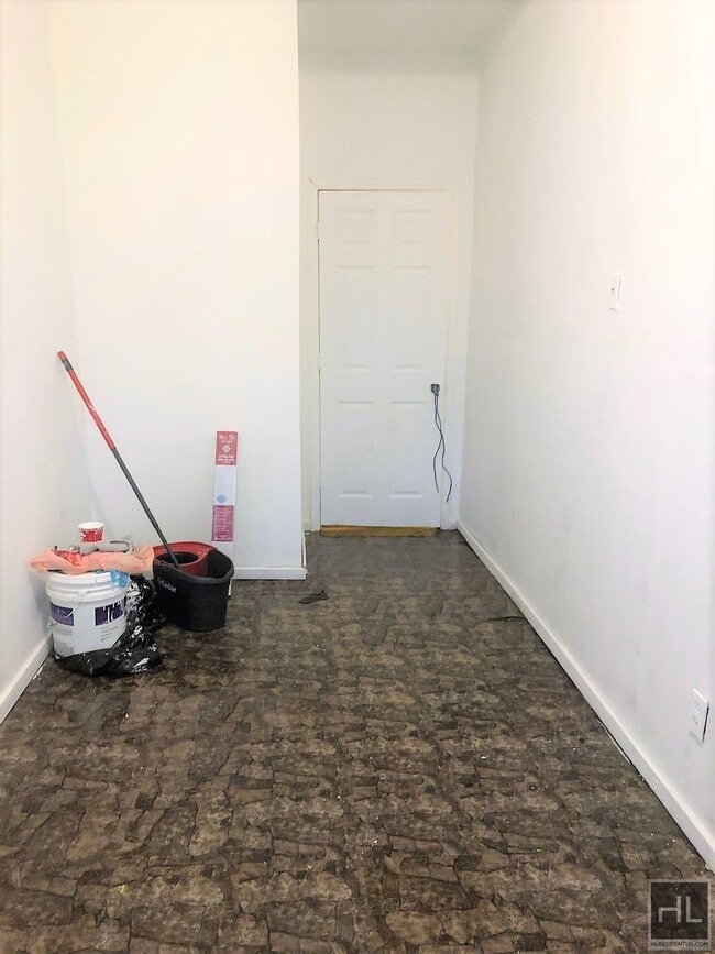 Photo - HALSEY STREET