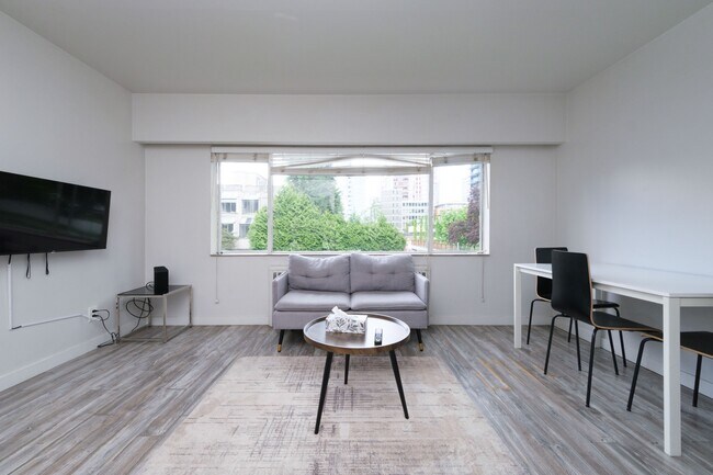 Building Photo - 1540 Haro St Unit 101