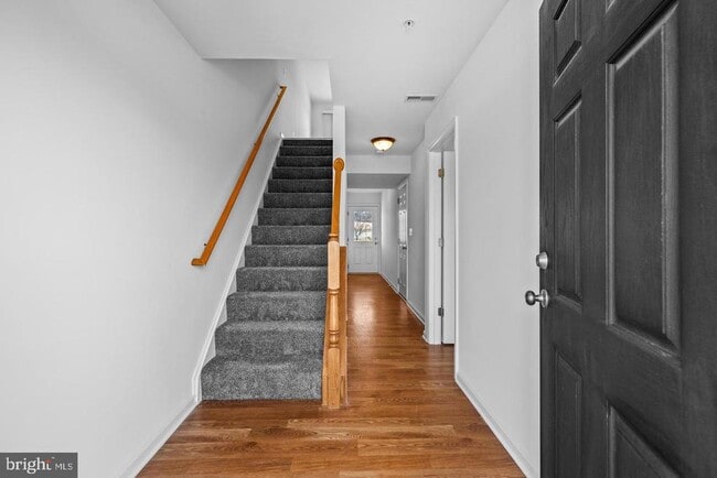 96 Breezewood Dr