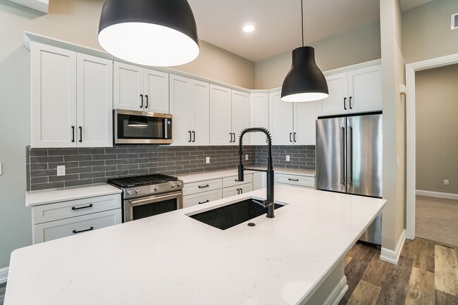 Photo - Vester Heights Apartments