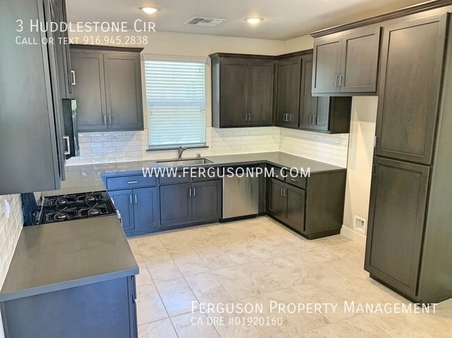 Photo - 3 Huddlestone Cir