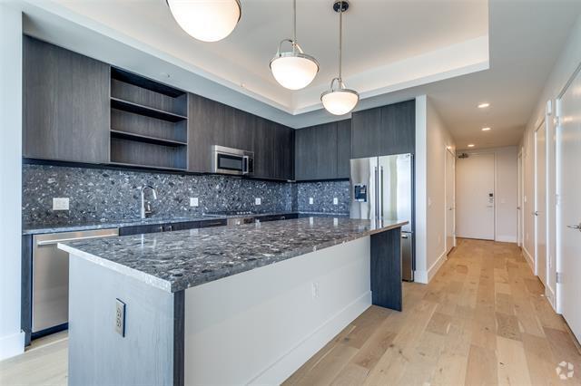 Building Photo - 8119 Douglas Ave Unit 206 Rental