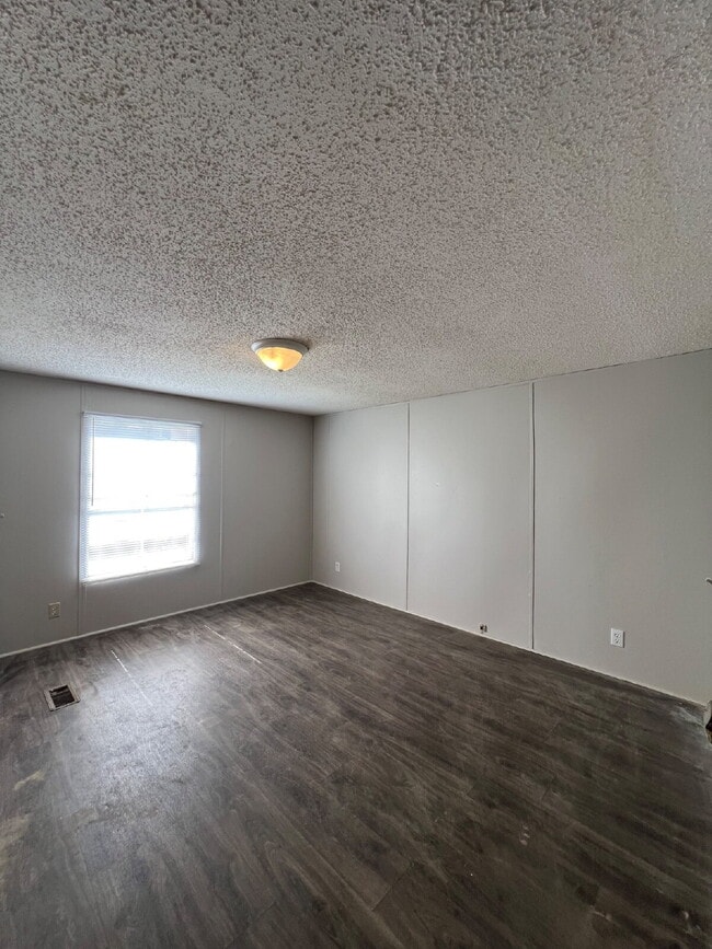 Photo - 2 BR | 2 BA in Pikeville! Trash Pick-Up Included!