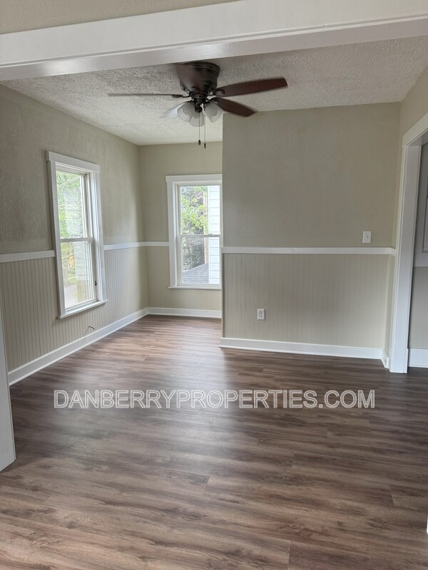 Photo - 428 S Main St