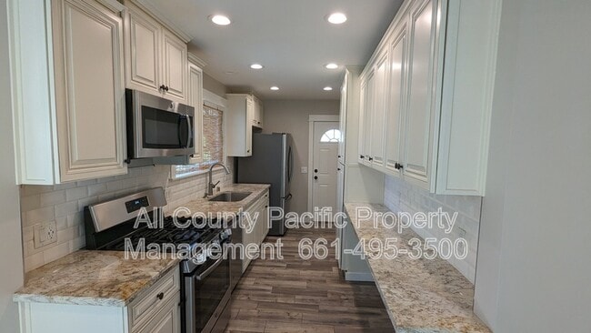 Building Photo - 1407 Monterey Rd Unit B