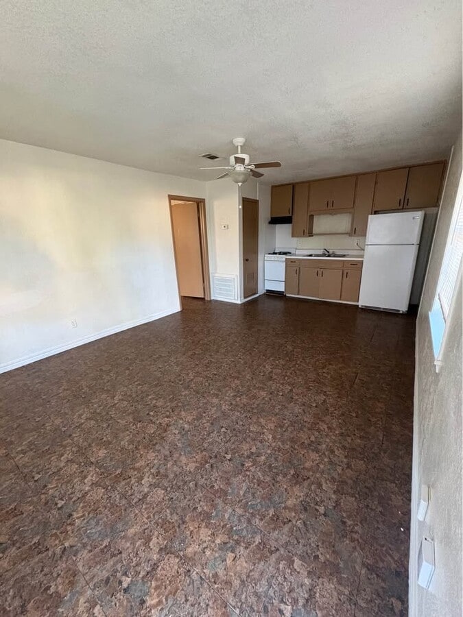 Photo - 213 Gibson St