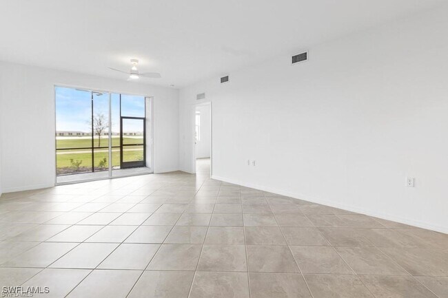 Photo - 5651 Double Eagle Cir Unidad 4314