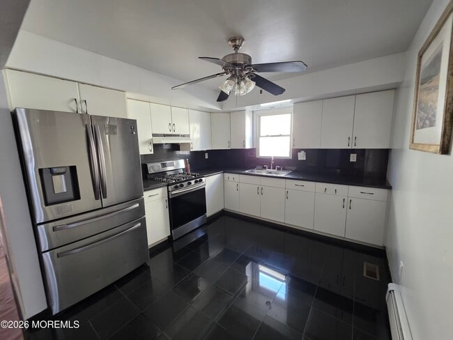 Building Photo - 71 Newark Pl Unit 1