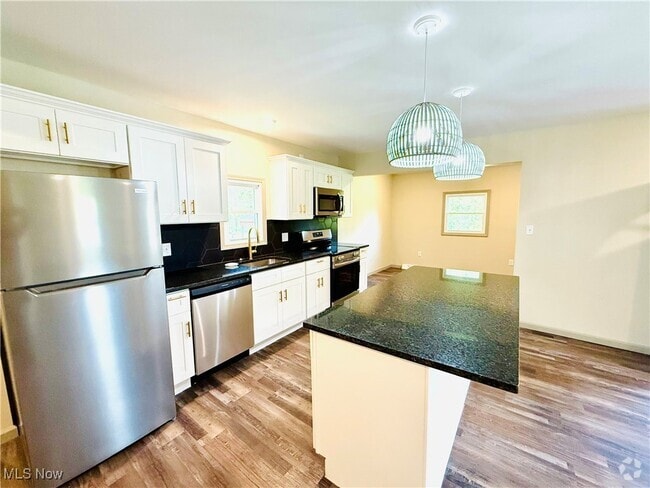 Building Photo - 466 Efts Ln Rental