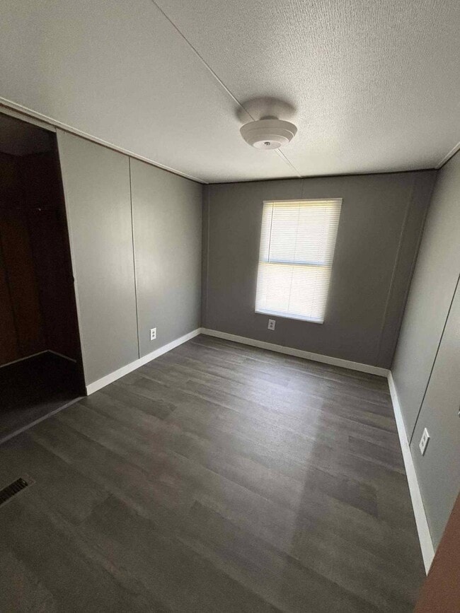 Photo - 132 Yarbro Rd