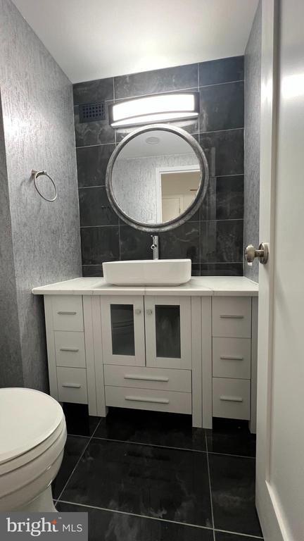 Photo - 3701 S George Mason Dr Unidad 904-N