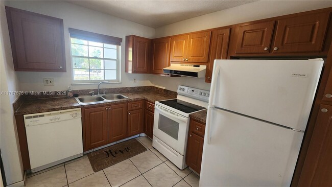 Photo - 661 N University Dr Condo Unit 1-203