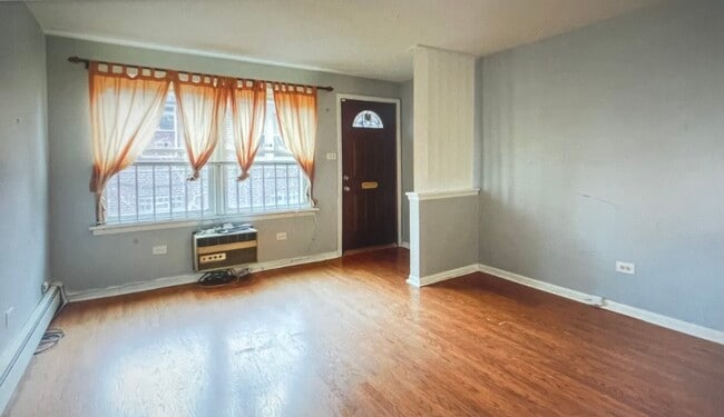 Photo - 7544 S Yates Blvd