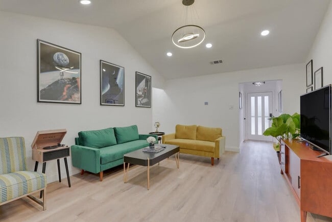 Photo - 6048 Holiday Ln Unidad ID1019479P