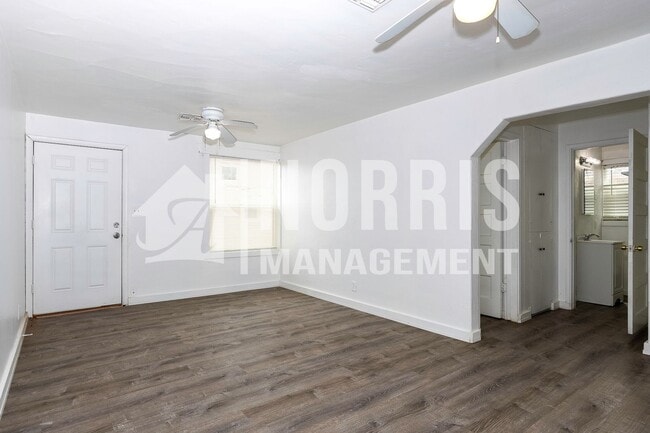 Photo - Multi-Unit Space Available NOW!