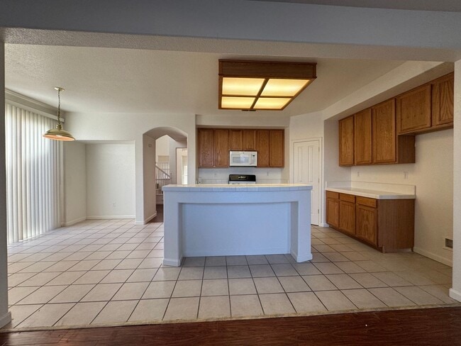 Photo - Beautiful Home with 4 Bedrooms and 3 Bathrooms in a Convenient Location!