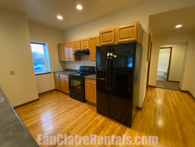 Kitchen - 407 Wisconsin St Apartment Unit 407.5