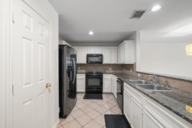 Photo - 1719 Redwing Pines Dr